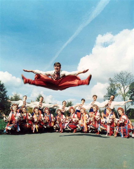 Image - Hopak dancers